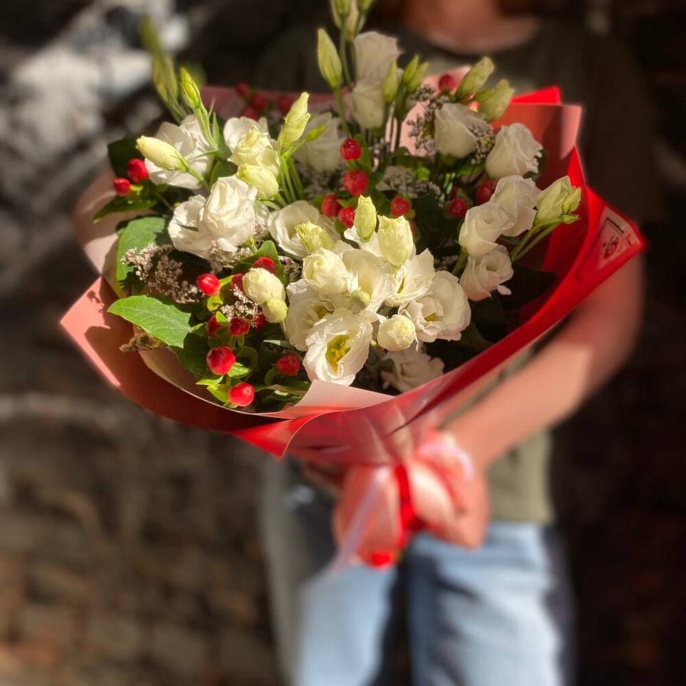 лимониума и гиперикума в дизайнерской упаковке "Диор" лимониума и гиперикума в дизайнерской упаковке "Диор"